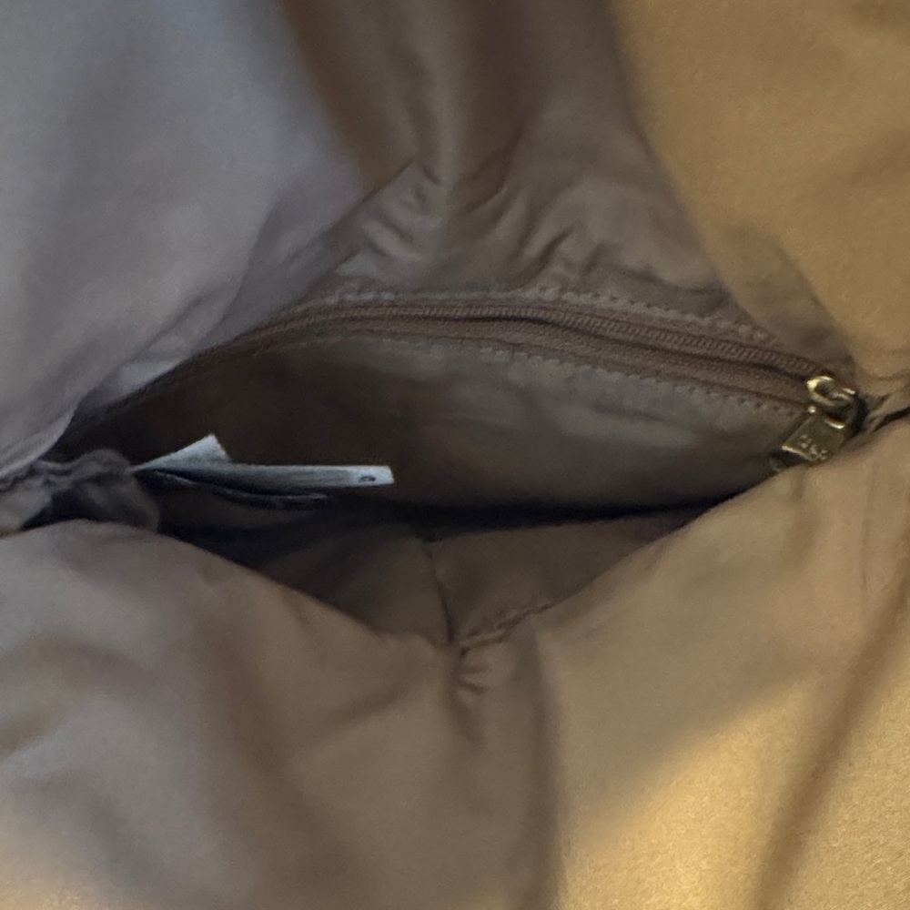 Like New! GAP Metallic Quilted Crossbody Bag - Picture 8 of 10